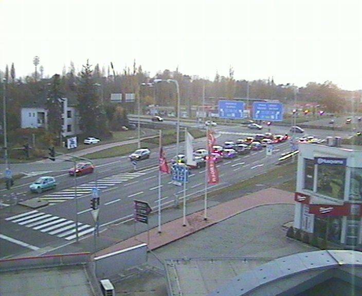 Webová kamera - křižovatka Tesla - čas 16:00