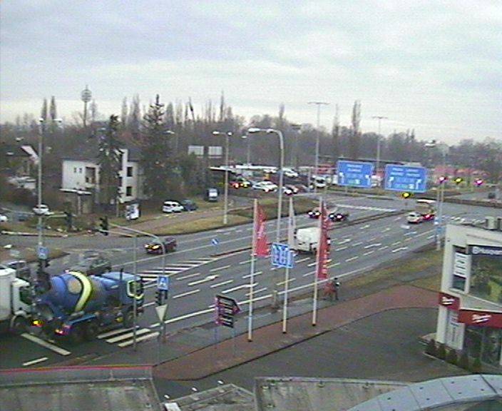 Webová kamera - křižovatka Tesla - čas 16:00