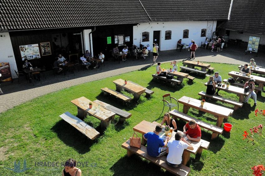 Hospůdka na statku láká cyklisty i domácí