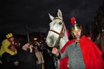 Fotookénko: Martin na bílém koni přijel do Hradce, sníh ale nedovezl