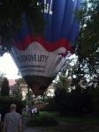 Fotookénko: V centru Hradce nouzově přistály dva balóny