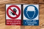 Nelegální sklady na kraji Hradce stále nemají povolení, hrozí jim demolice