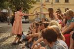 Divadelníci zaplní ulice Hradce. Na čerstvém vzduchu nebude chybět tanec ani poezie