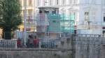 V kiosku na Pražském mostě řádí dřevomorka, oprava se prodraží o milion