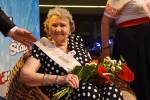Babičkou roku je Jarmila Chudobová z Hradce, porazila i babičky z ostatních krajů