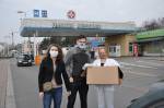 Koronavirus: Poradenské linky se osvědčily, strážníci kontrolují roušky, varují před šmejdy a Klicperák bude on-line