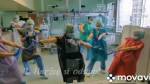 Hasiči i neurochirurgové z Hradce se přidali k tanečním kreacím proti koronaviru