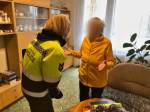Hradecká seniorka historce o nehodě syna neuvěřila, jiným podvodníci sebrali statisíce
