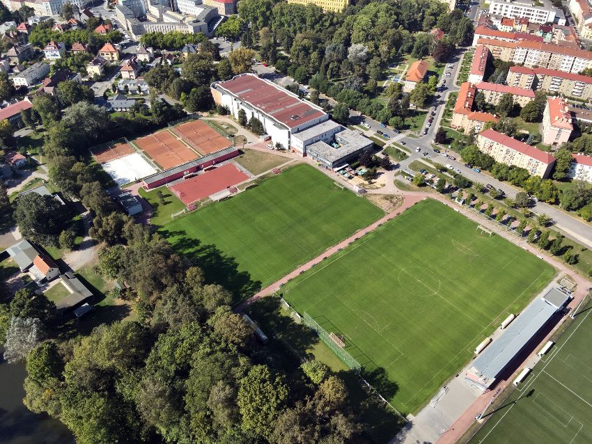Hradecká sportoviště se dočkají oprav.